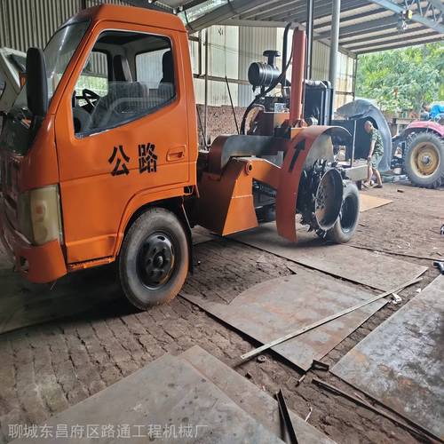 大型路沿石開溝機型號路邊石開槽機制造廠路面開挖機械