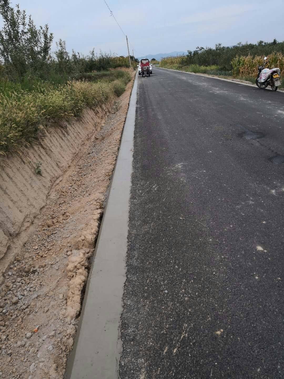 路肩石機(jī)混凝土路肩施工方案